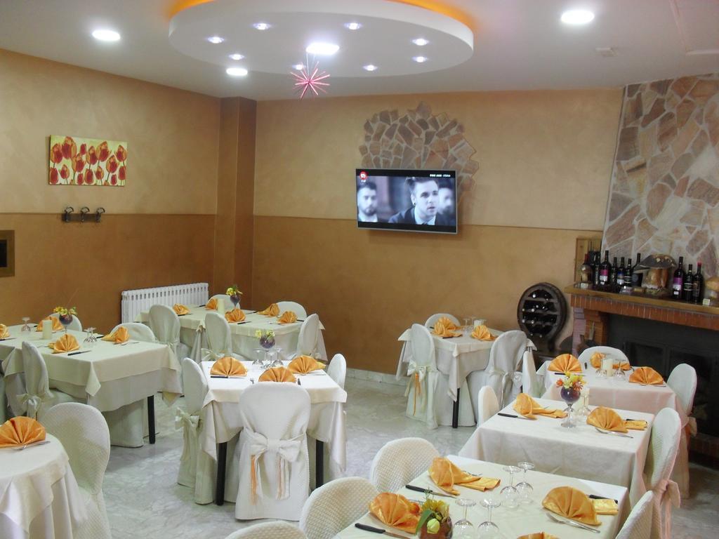 Hotel Ristorante Supersonik Acri Exterior photo